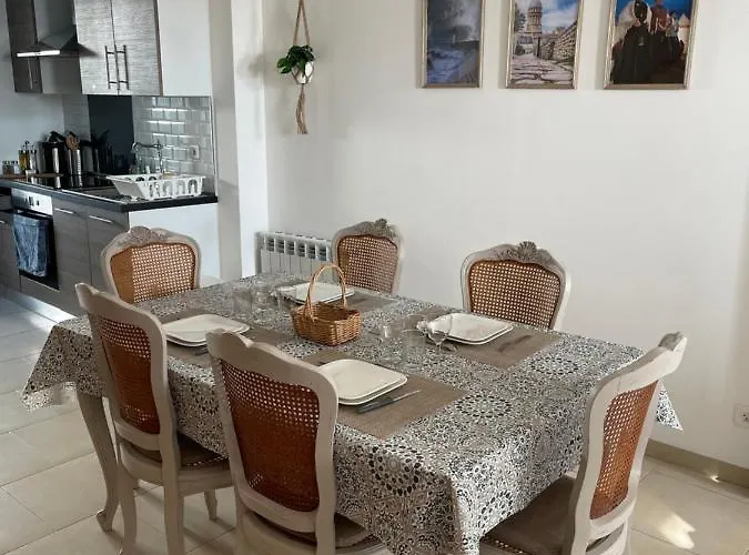 Charmante Maison, Proche Remparts Сasa de vacaciones