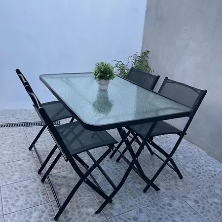 Charmante Maison, Proche Remparts