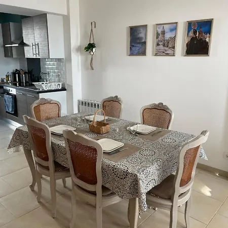 Charmante Maison, Proche Remparts Ferienhaus