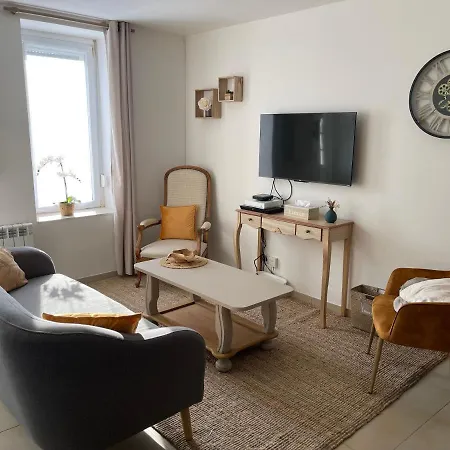 Ferienhaus Charmante Maison, Proche Remparts *